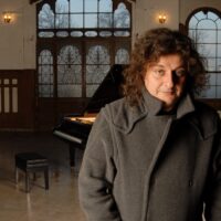 Kukla Olmak Ya da Hür Olmak!